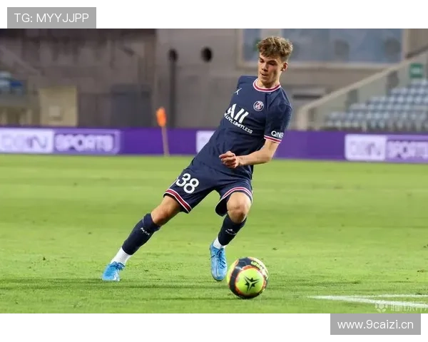 杜埃 vs 维尔茨：同为新星中场，组织能力与参与度的关键差异在哪？