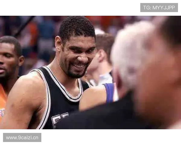 乔丹·汤普森训练完直接去超市抢最后一盒打折牛排，这反差谁懂