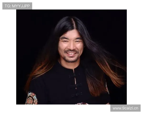 张楠穿得比明星还豪，训练起来却能一秒切换成“工地大哥”？