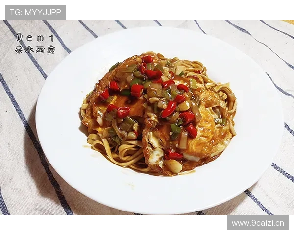 李宗伟退役后早餐吃三文鱼配黑松露，网友：我泡面都加不起蛋